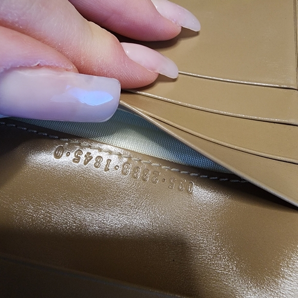 GUC Gucci wallet tan - Picture 8 of 14
